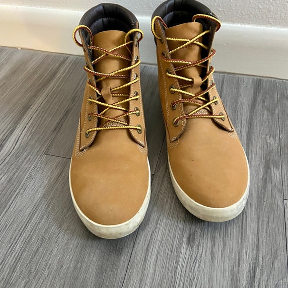 Timberlands - Picture 2 of 5